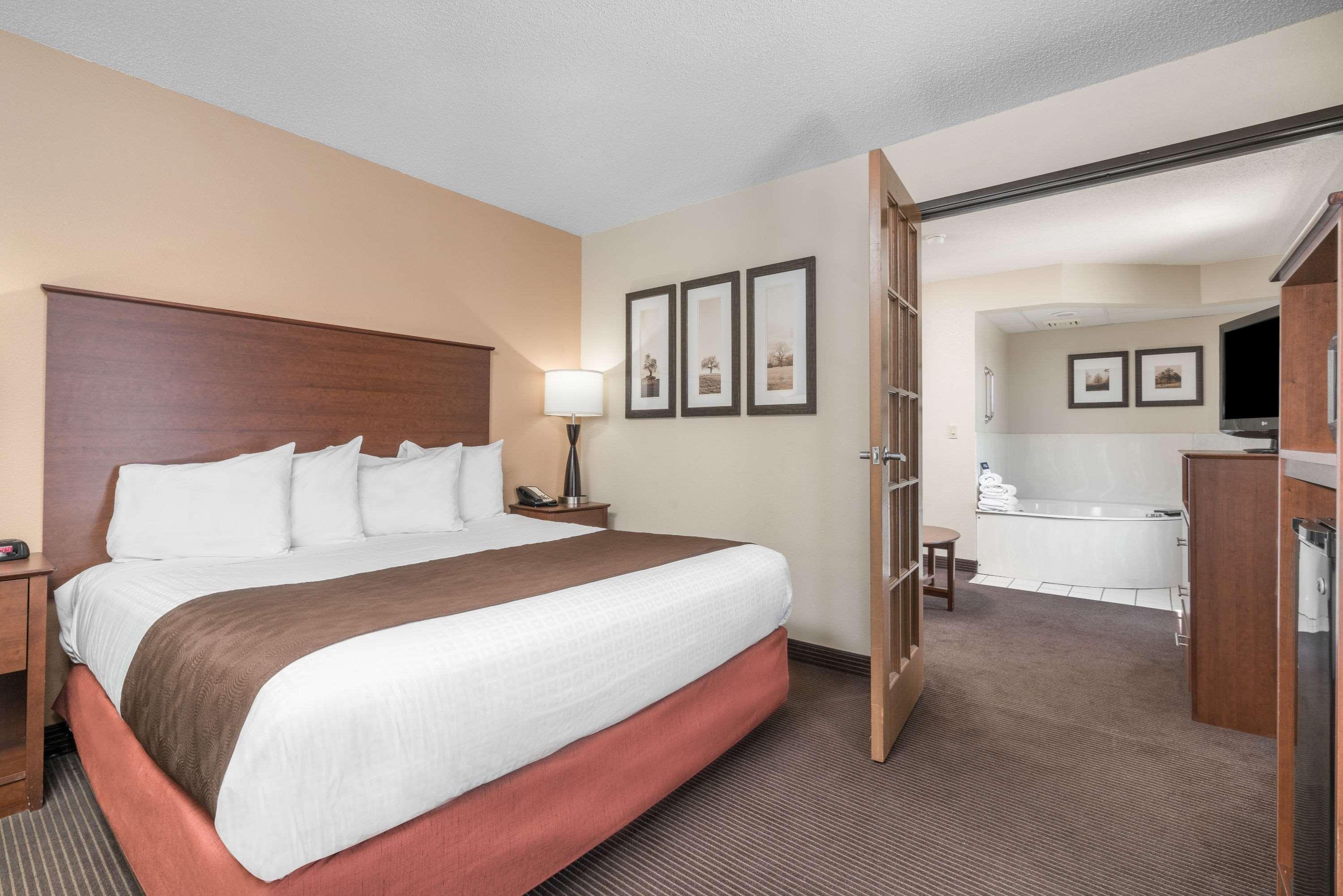 Americinn By Wyndham Bismarck Eksteriør billede
