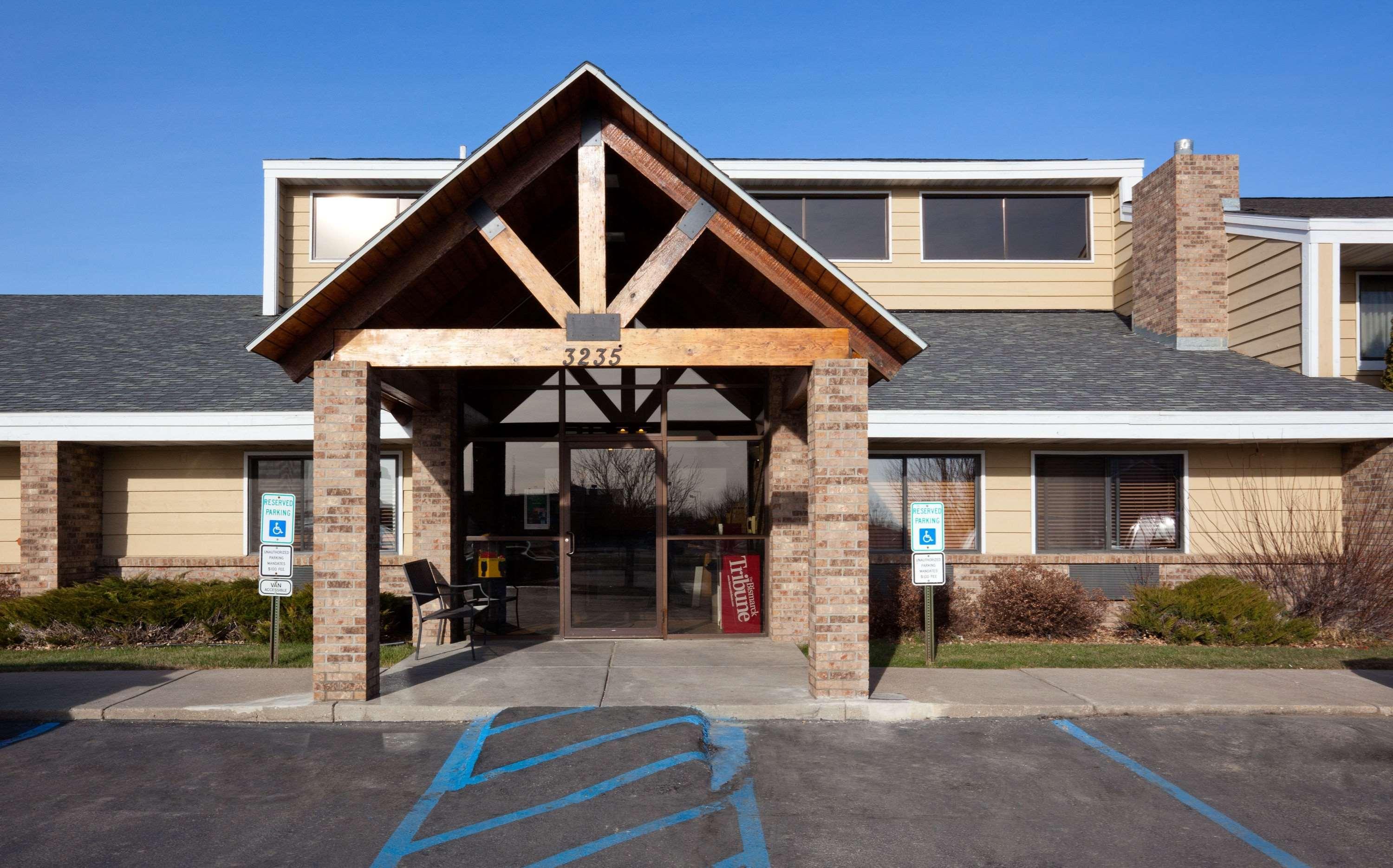 Americinn By Wyndham Bismarck Eksteriør billede