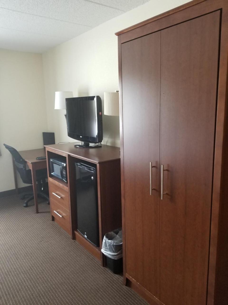 Americinn By Wyndham Bismarck Eksteriør billede